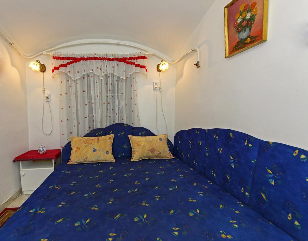 Barokk Vendeghaz Hotel เอ็กเกอร์ ห้อง รูปภาพ